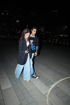 मांग में सिंदूर...ना गले में मंगलसूत्र, शादी के दो दिन बाद वेस्टर्न लुक में दिखीं  प्रतीक बब्बर की दुल्हन, देखें तस्वीरें