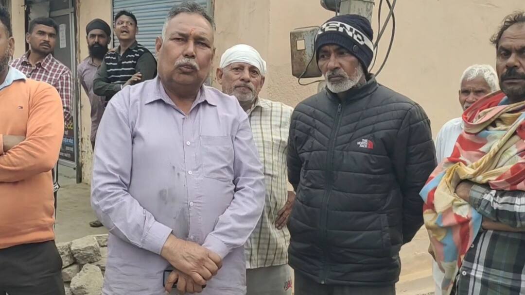 Karnal: 45 लाख में मकान बेचकर बेटे को अमेरिका भेजा, पिता ने एजेंट के खिलाफ की कार्रवाई की मांग Haryana Karnal Anuj Deported from America father demands action against Agent ANN Karnal: 45 लाख में मकान बेचकर बेटे को अमेरिका भेजा, पिता ने एजेंट के खिलाफ की कार्रवाई की मांग