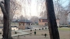 ऐतिहासिक मुगल गार्डन में गिरने वाला अच्छाबल झरना सूखा, आसपास के इलाकों में पैदा हुआ जल संकट