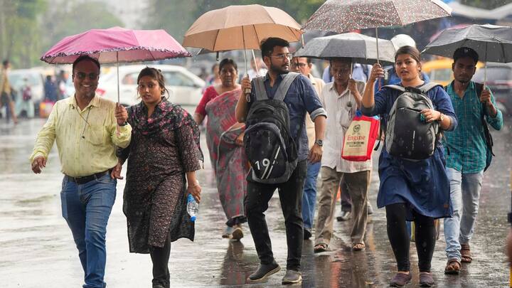 রবিবার থেকে ফের পারদ ঊর্ধ্বমুখী হবে মঙ্গলবার এর মধ্যে দুই থেকে তিন ডিগ্রি সেলসিয়াস তাপমাত্রা বাড়বে। আগামী সপ্তাহে বৃষ্টির সম্ভাবনা। বজ্রবিদ্যুৎ সহ বৃষ্টি হতে পারে বুধবার ও বৃহস্পতিবার নাগাদ।