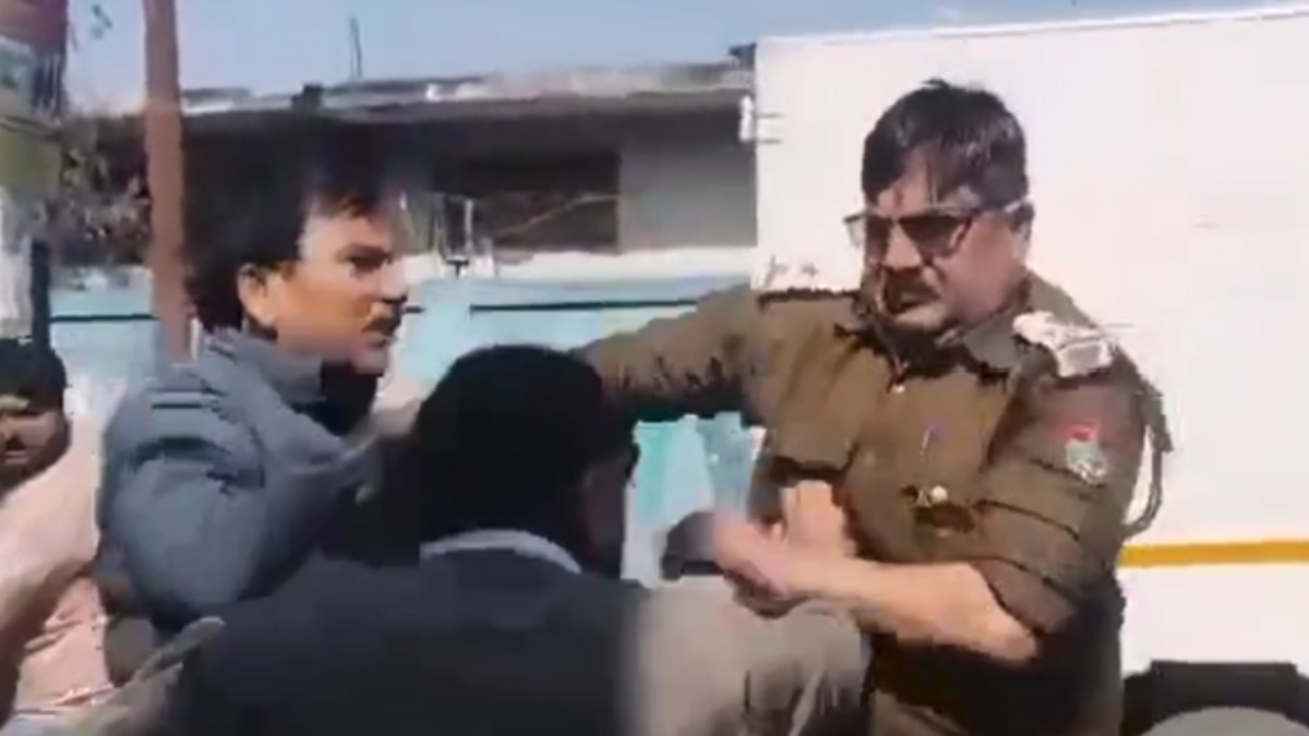 उत्तराखंड: पुलिसकर्मी और BJP नेता के बीच जमकर हुई हाथापाई, Video सोशल मीडिया पर वायरल