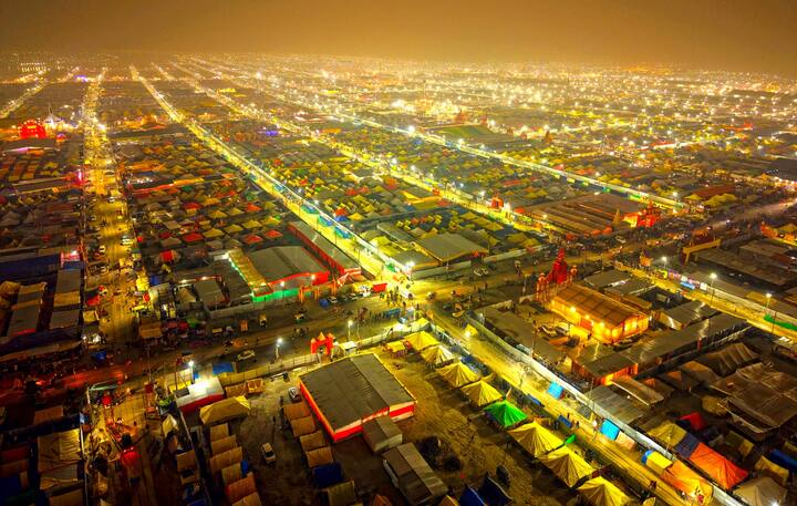 महाकुंभातील युवकांच्या सक्रियतेबाबत प्रश्न विचारला असता त्या म्हणाल्या की, आपला देश बदलत असून भक्तीकडे वाटचाल करत आहे. लोक मुक्त मानसिकतेने भक्ती आणि अध्यात्माकडे वाटचाल करत आहेत, ही चांगली गोष्ट आहे.