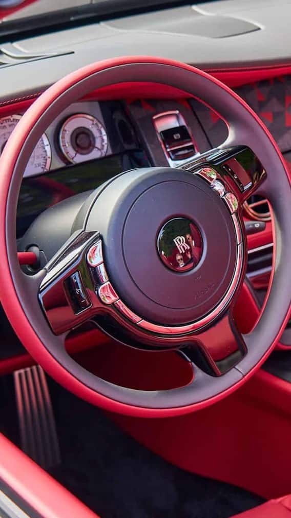 कहां की कंपनी है Rolls Royce?