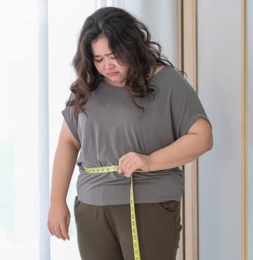 ਭਾਰ ਘਟਾਉਣ ਵਾਲੀ ਡਾਈਟ ਦੌਰਾਨ ਬ੍ਰੋਕਲੀ ਸਲਾਦ ਖਾ ਸਕਦੇ ਹੋ। ਇਹ ਨਾ ਸਿਰਫ਼ ਸੁਆਦ ਵਿੱਚ ਸ਼ਾਨਦਾਰ ਹੈ, ਸਗੋਂ ਬ੍ਰੋਕਲੀ ਮੋਟਾਪਾ ਘਟਾਉਣ ਵਿੱਚ ਵੀ ਫਾਇਦੇਮੰਦ ਹੈ।