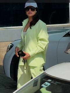 Priyanka Chopra Airport Pics: आंखों पर चश्मा..सिर पर टोपी, एयरपोर्ट पर कूल लुक में स्पॉट हुईं प्रियंका चोपड़ा