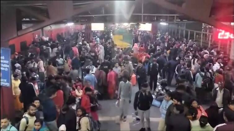 Delhi Stamped Case Rail did not maintain any guide line due to stamped situation Mahakumbh 2025 Update New Delhi Stamped Case: গাইড লাইন রয়ে গেল কেবল খাতায় কলমেই! নয়াদিল্লিতে পদপিষ্ট পরিস্থিতিতে মানা হল না কিছুই!