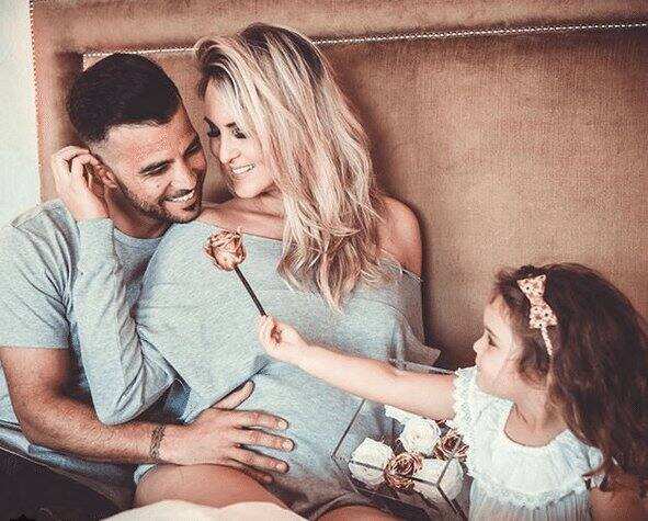 ਡੁਮਿਨੀ ਅਤੇ ਉਨ੍ਹਾਂ ਦੀ ਪਤਨੀ ਵਿਚਕਾਰ ਕਾਫ਼ੀ ਸਮੇਂ ਤੋਂ ਸਭ ਕੁਝ ਠੀਕ ਨਹੀਂ ਚੱਲ ਰਿਹਾ ਸੀ। ਹੁਣ ਦੋਵਾਂ ਨੇ ਵੱਖ ਹੋਣ ਦਾ ਫੈਸਲਾ ਕਰ ਲਿਆ ਹੈ। ਪਰ ਇਸ ਫੈਸਲੇ ਪਿੱਛੇ ਮੁੱਖ ਕਾਰਨ ਅਜੇ ਪੂਰੀ ਤਰ੍ਹਾਂ ਸਾਹਮਣੇ ਨਹੀਂ ਆਇਆ ਹੈ।