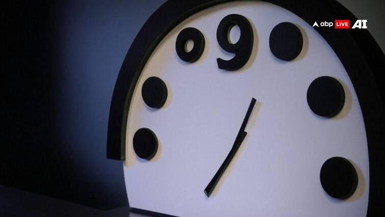 Doomsday Clock Who changes the time of doomsday in the doomsday clock Doomsday Clock में क्या बदल सकता है तबाही का समय, कौन चेंज करता है इसका टाइम? 