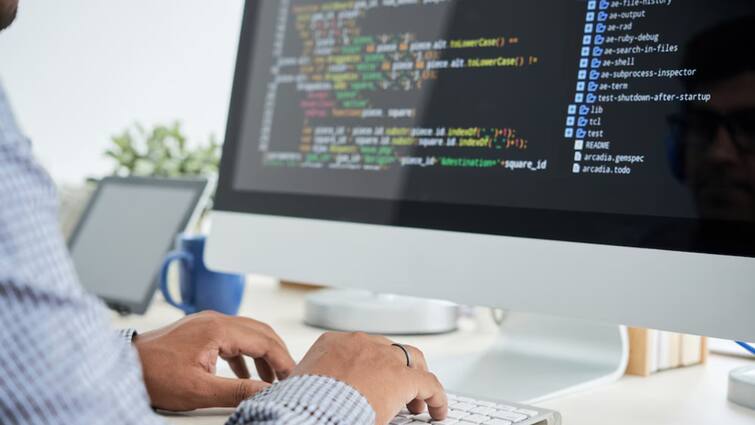 bengluru software engineer offers to work for free after failed job hunt 2 साल से नौकरी ढूंढ रहा इंजीनियर हुआ परेशान, अब फ्री में काम करने को तैयार, सोशल मीडिया पर मांगी मदद