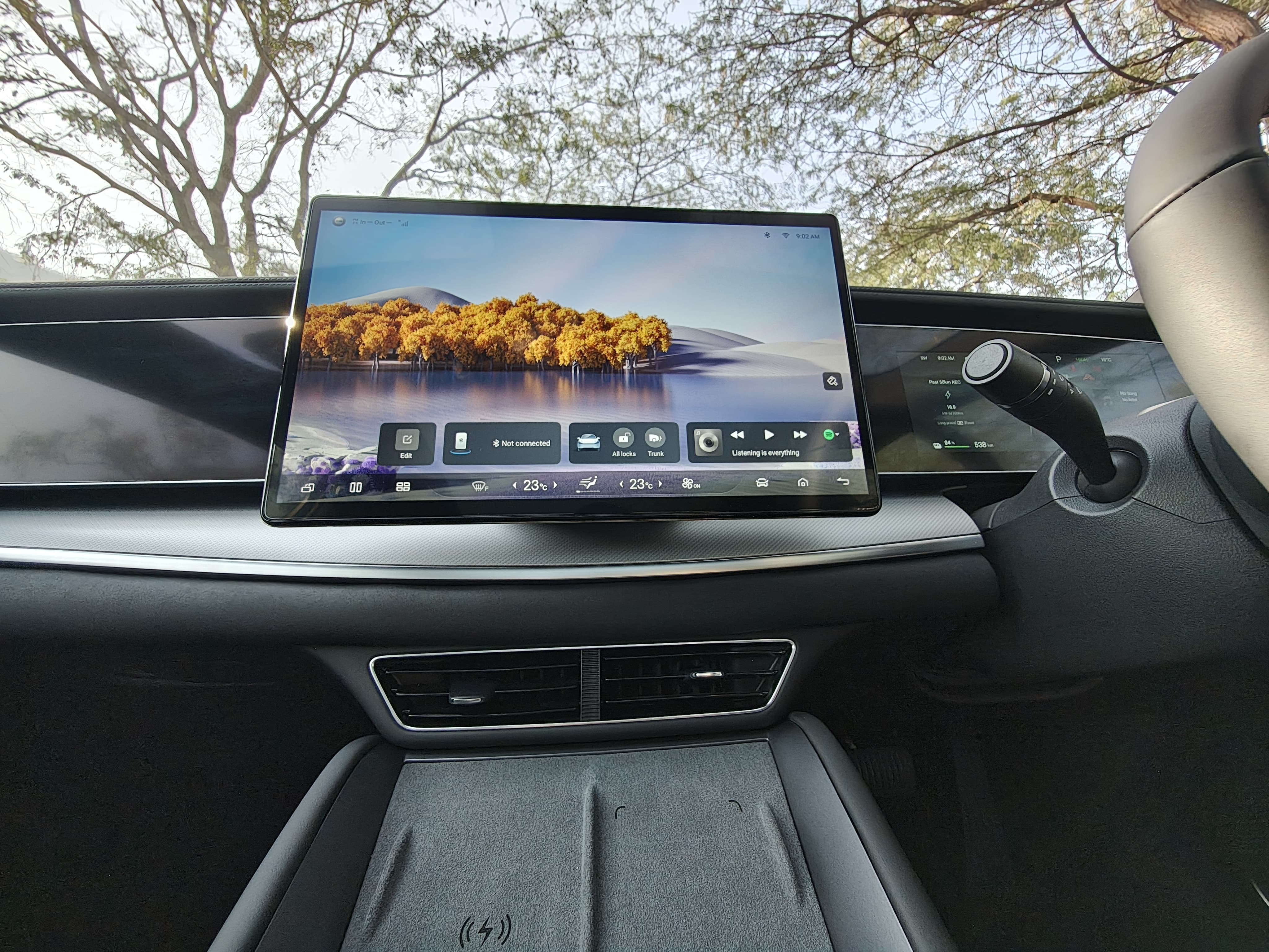 सिंगल चार्ज में दौड़ेगी 567 km, 11 एयरबैग के साथ आ रही BYD की ये नई इलेक्ट्रिक कार