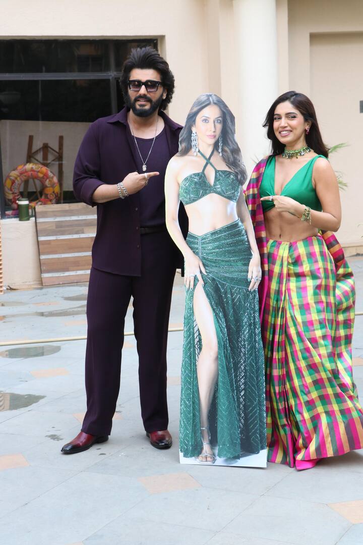 दरअसल रकुल प्रीत सिंह इन दिनों किसी और काम में बिजी चल रही है. ऐसे में वो ‘मेरे हसबैंड की बीवी’ का प्रमोशन नहीं कर पा रही तो अर्जुन-भूमि ने इसका एक मजेदार तोड़ निकाल लिया.