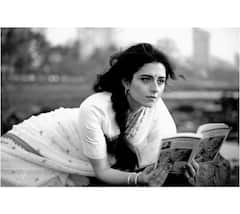 कभी साड़ी में इठलाईं, तो कभी किताबों में डूबीं, समुद्र किनारे रेट्रो लुक में छाईं शाहरुख खान की ‘मां’