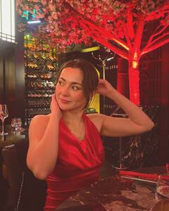 Hania Aamir Turns Heads In A Fiery Red Dress For Her Birthday Celebration