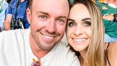 Photos: प्यार की पिच पर भी सुपरहिट है मिस्टर 360 डिग्री, ताजमहल के सामने अपने इश्क को दिया था नाम