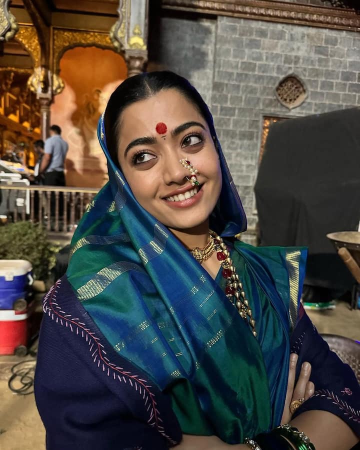 अशातच 'छावा'मध्ये छत्रपती संभाजी महाराजांच्या भूमिकेत विक्की कौशल आणि महाराणी येसुबाईंच्या भूमिकेत दाक्षिणात्य सुपरस्टार अभिनेत्री रश्मिका मंदाना (Rashmika Mandanna) झळकली आहे.