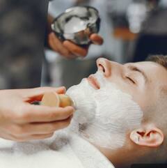 ਵਾਲ-ਦਾੜੀ ਨੂੰ ਸਟਾਈਲਿਸ਼ ਲੁੱਕ ਦੇਣ ਦੇ ਚੱਕਰ 'ਚ ਕਿਤੇ ਤੁਸੀਂ ਵੀ ਤਾਂ ਨਹੀਂ ਲਿਆ ਰਹੇ ਘਰ 'ਚ ਬਿਮਾਰੀਆਂ?