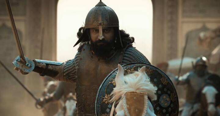 कारण, गेल्या अनेक दिवसांपासून बॉलिवूडपटांनी बॉक्स ऑफिसवर जवळपास मान टाकल्यागतच अवस्था होती. पण, 'छावा'च्या येण्यानं बॉक्स ऑफिसवर पुन्हा एकदा एका बॉलिवूडपटानं ताबा मिळवल्याचं पाहायला मिळालं.