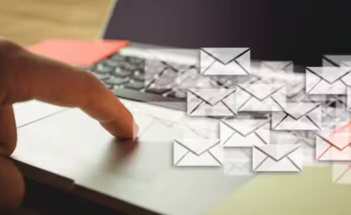 ਆਪਣੇ Gmail, ਬੈਂਕ ਅਤੇ ਹੋਰ ਮਹੱਤਵਪੂਰਨ ਖਾਤਿਆਂ 'ਤੇ ਨਜ਼ਰ ਰੱਖੋ ਅਤੇ ਨਿਯਮਤ ਅੰਤਰਾਲਾਂ 'ਤੇ ਲੌਗਇਨ ਐਕਟੀਵਿਟੀ ਦੀ ਜਾਂਚ ਕਰਦੇ ਰਹੋ।