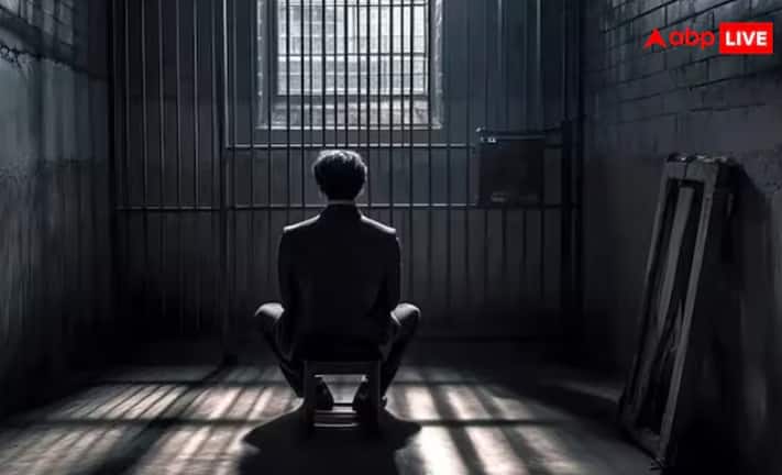 ਸਾਈਬਰ ਅੱਤਵਾਦ ਨਾਲ ਸਬੰਧਤ ਮਾਮਲਿਆਂ ਵਿੱਚ ਉਮਰ ਕੈਦ ਦੀ ਸਜ਼ਾ ਦਾ ਵੀ ਪ੍ਰਬੰਧ ਹੈ।