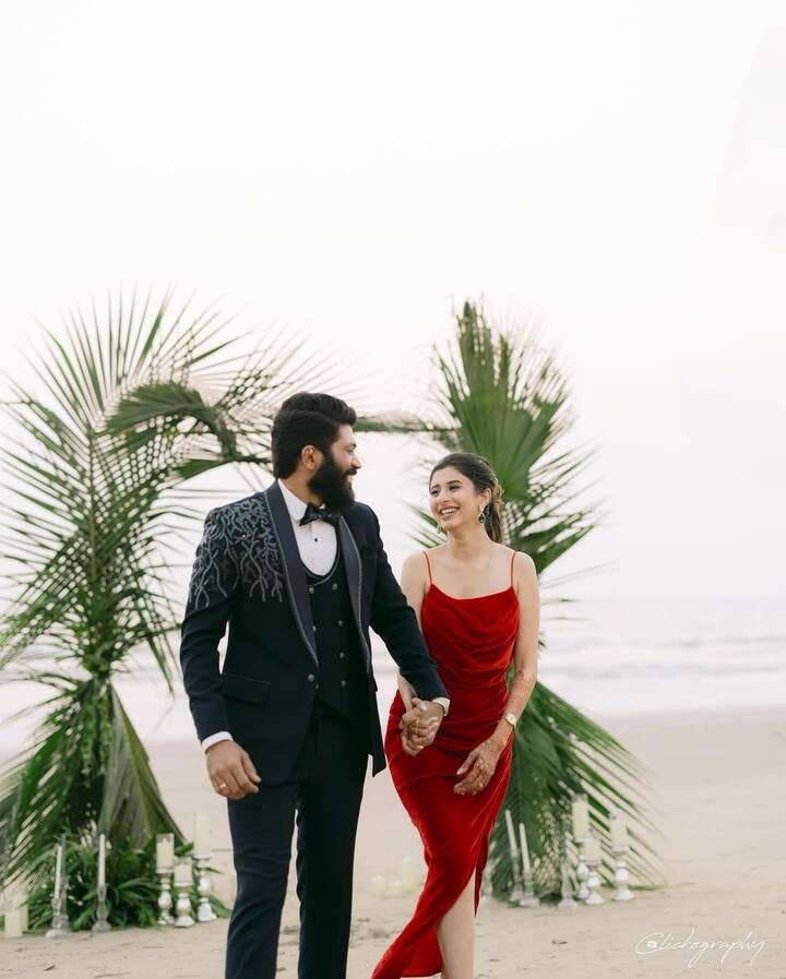 गेल्या चार दिवसांपासून तिचा लग्नसोहळा सुरू होता. या काळात हळदी समारंभापासून ते लग्नविधीपर्यंत असे वेगवेगळे कार्यक्रम मोठ्या उत्साहात साजरे करण्यात आले.