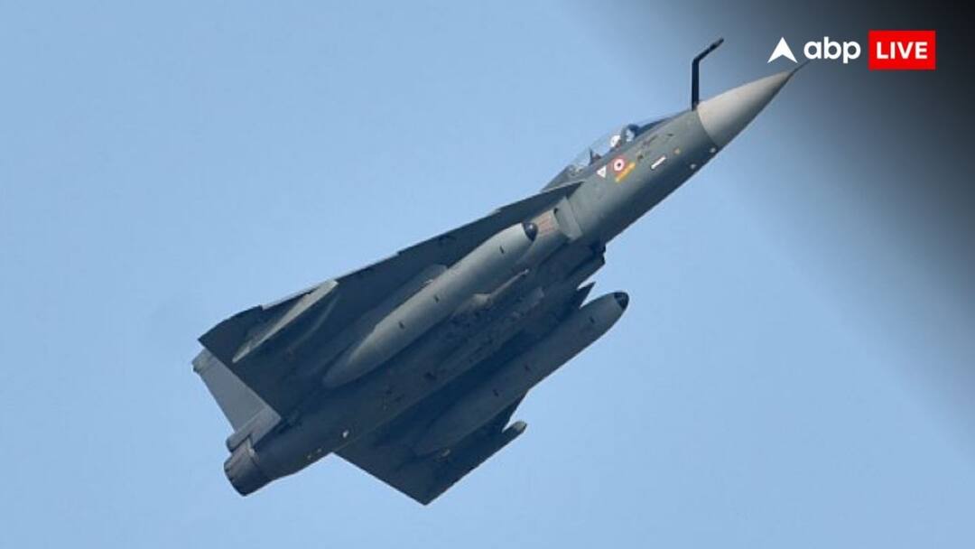 'तू-तू मैं-मैं से कुछ नहीं होगा', तेजस की डिलीवरी में देरी पर वायुसेना प्रमुख की फटकार के बाद अब HAL चीफ का आया जवाब HAL head DK Sunil Give Reply after Air Force Chief AP Singh over delayed in tejas Fighter Jet delivery 'तू-तू मैं-मैं से कुछ नहीं होगा', तेजस की डिलीवरी में देरी पर वायुसेना प्रमुख की फटकार के बाद अब HAL चीफ का आया जवाब