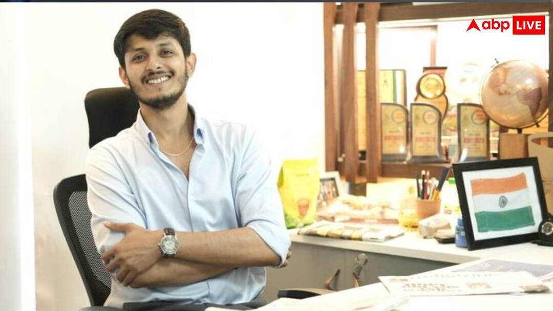 महज 3 लाख से खोली गई चाय की दुकान का आज 150 करोड़ है टर्नओवर, कुछ ऐसी है रीवा के अनुभव की कहानी Chai Sutta Bar turnover is 150 crores today this is the story of co founders Anubhav Dubey महज 3 लाख से खोली गई चाय की दुकान का आज 150 करोड़ है टर्नओवर, कुछ ऐसी है रीवा के अनुभव की कहानी