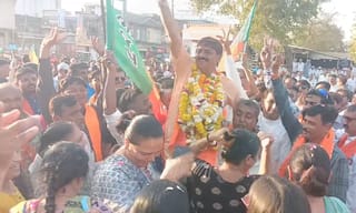 Gujarat Election Result 2025: ધોરાજીના રસ્તાઓ પર ભાજપનું વિશાળ વિજય સરઘસ, લાગ્યા જય શ્રીરામના નારા 