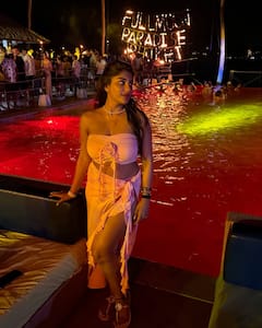 Bandaru Supritha : థాయ్​లాండ్​లో బండారు సుప్రీత, సురేఖ వాణి.. తల్లీకూతుళ్లు మామూలుగా ఎంజాయ్ చేయట్లేదుగా