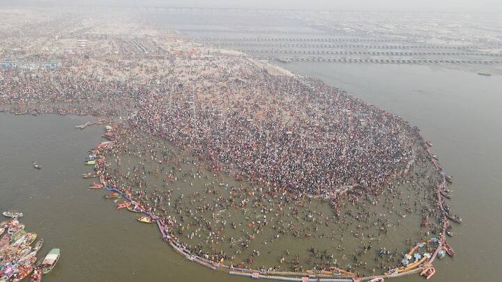 ડીએમે આ પ્રસંગને સરકાર અને જિલ્લા વહીવટીતંત્ર માટે ઐતિહાસિક ગણાવ્યો હતો. મુખ્યમંત્રીના માર્ગદર્શન હેઠળ તમામ કામગીરી સુચારુ રીતે ચાલી રહી છે. તેમણે ખુશી વ્યક્ત કરી હતી કે હજુ સુધી એક પણ વિદ્યાર્થી પરીક્ષા ચૂકી ગયો નથી. બોર્ડની પરીક્ષા આપનારા વિદ્યાર્થીઓ અને વાલીઓને અગાઉથી જ સમયસર પરીક્ષા કેન્દ્ર પર પહોંચવા માટે અપીલ કરવામાં આવી હતી, જેનો બધાએ અમલ કર્યો છે. વધુમાં, CBSE અને ICSE બોર્ડે પણ પરીક્ષા ચૂકી જનાર વિદ્યાર્થીઓને પરીક્ષાના અંતે બીજી તક આપવાનો નિર્ણય કર્યો છે, જે વિદ્યાર્થીઓ માટે રાહતરૂપ બાબત છે.