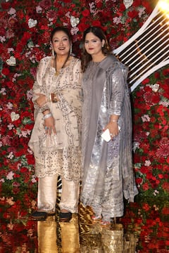 जीनत अमान से गौरी खान तक, उषा काकडे के बर्थडे पर पहुंचकर इन सितारों ने लगाए चार चांद, देखें तस्वीरें