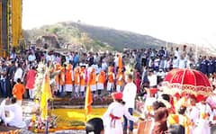 Shivjayanti 2025 Shivneri Port: बाळाचं नाव ठेवलंय...शिवाजी शिवाजी शिवाजी! किल्ले शिवनेरीवर रंगला शिवजन्मोत्सवाचा सोहळा, PHOTO