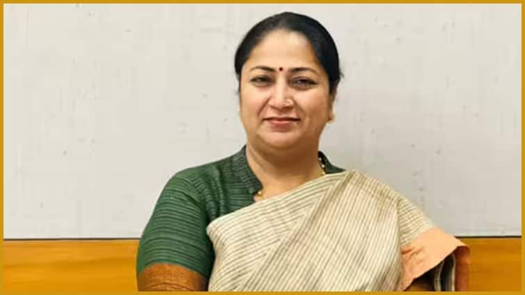 Who is Rekha Gupta Delhi New CM Profile Age Family Political Career of Delhi Chief Minister Rekha Gupta: டெல்லி முதலமைச்சராகும் ரேகா குப்தா: யார் இவர்?.. 26 வருடங்களுக்கு பிறகு.!