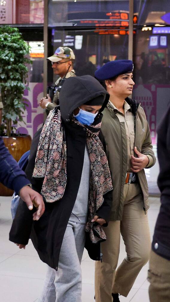 अवैध लोगों को एलियंस क्यों कहता है अमेरिका?