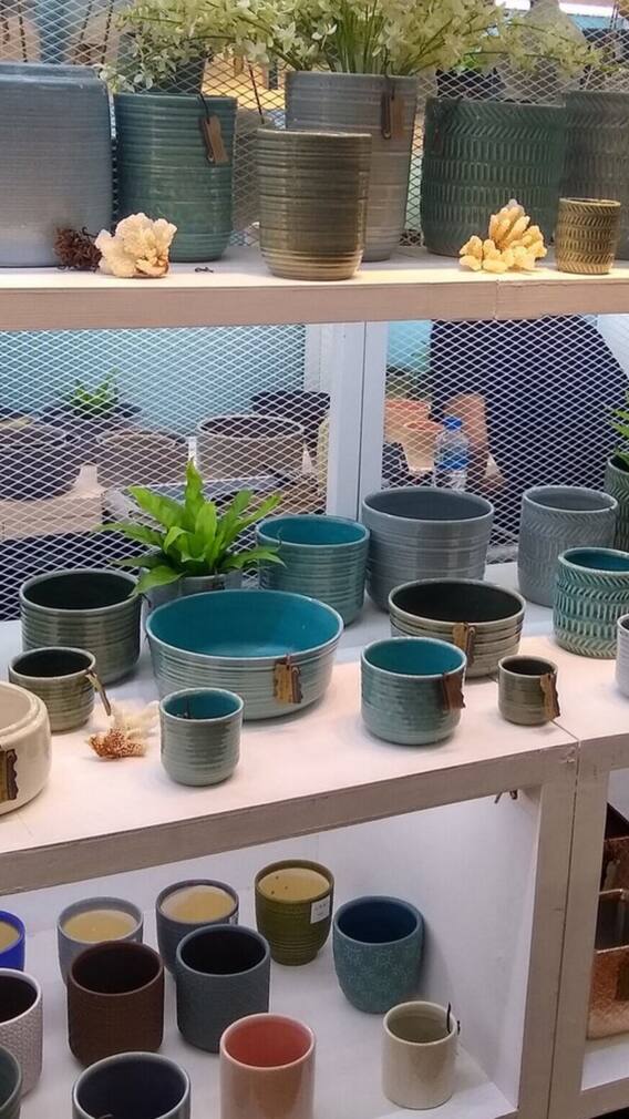 किस शहर में बनती हैं चीनी मिट्टी की खूबसूरत चीजें?