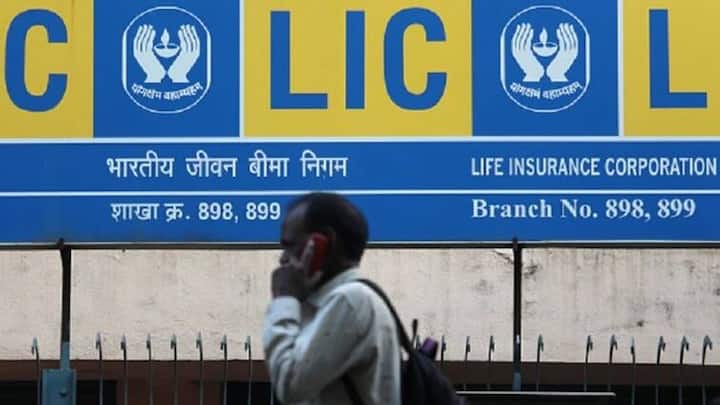 डिसेंबर 2024 ला संपलेल्या तिमाहीत एलआयसीची लिस्टेड कंपन्यांमधील गुंतवणूक 14.72 लाख कोटी रुपयांची होती. जी आता 18 फेब्रुवारीपर्यंत 13.87 लाख कोटी रुपये राहिली आहे. म्हणजेच एलआयसीला 84000 कोटी रुपयांचं नुकसान झालंय.