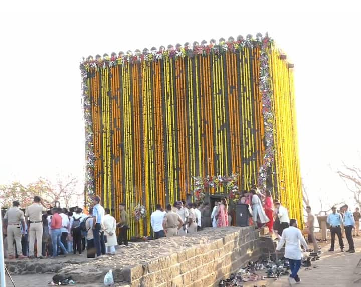 छत्रपती शिवाजी महाराज यांची आज 395 वी जयंती आहे.