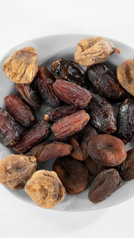 ইউরিক অ্যাসিড কমছেই না? এই ড্রাই-ফ্রুটসগুলো খেয়ে দেখতে পারেন