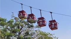 किल्ले रायगडावर छत्रपतींच्या छाव्याला पाहण्यासाठी चाहत्यांची झुंबड, विकी कौशलच्या फॅन्सला आवरताना कसरत, पहा PHOTOS