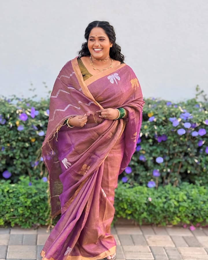 वनिताचा सरला एक कोटी हा चित्रपट 20 जानेवारी या दिवशी प्रेक्षकांच्या भेटीस आला.