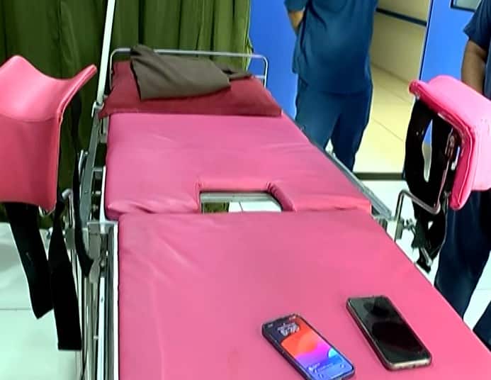 Explanation in the case of viral CCTV of Payal Maternity Hospital, who uploaded it Rajkot News: પાયલ મેટરનિટી હોસ્પિટલના વાયરલ સીસીટીવીના મામલે ખુલાસો, કોણે કર્યાં હતા અપલોડ