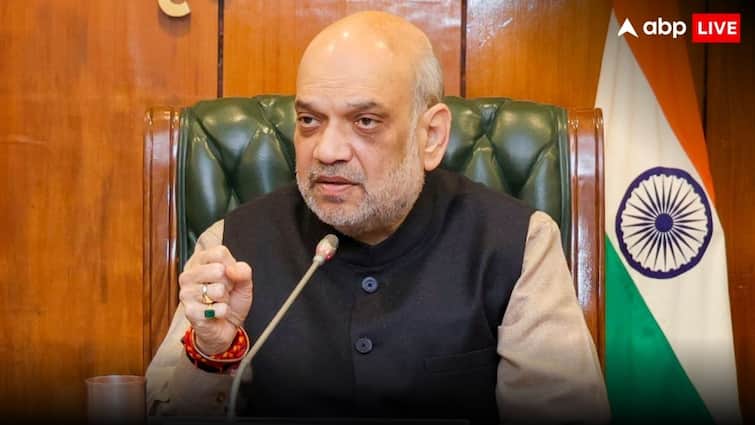 Amit Shah Review Meeting With Manipur Governor says All Roads should Be Open and Destroy Drugs Network ‘मणिपुर में खोले जाएं सभी रास्ते, ड्रग्स के नेटवर्क को करें ध्वस्त’, राज्यपाल के साथ हुई समीक्षा बैंठक में बोले अमित शाह