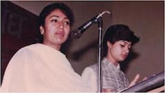 अलका लांबा ने अनोखे अंदाज में दी रेखा गुप्ता को बधाई, शेयर की 30 साल पुरानी तस्वीर