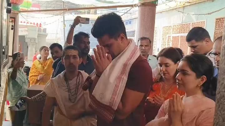 तेंडुलकर कुटुंबीयांची नृसिंहवाडीच्या दत्त महाराजांवर अपार श्रद्धा आहे.
