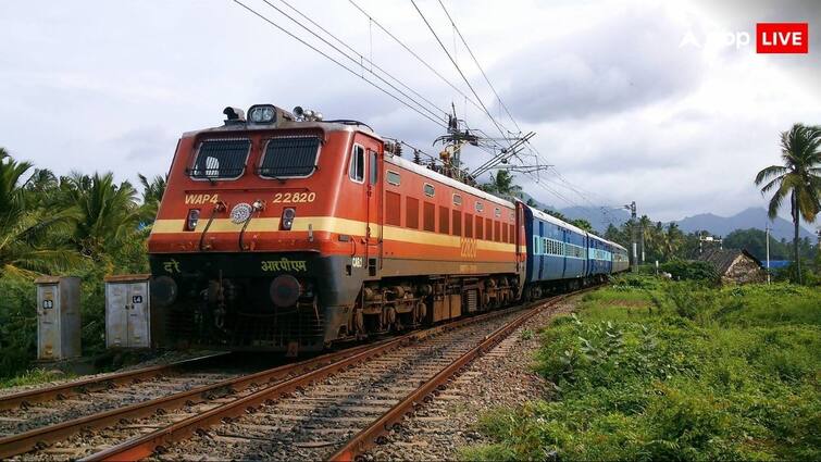 railways cancelled these trains from mp tp prayagraj check the details एमपी के यात्रियों के लिए बड़ी मुसीबत, रेलवे ने इन ट्रेनों को किया कैंसिल, देखें लिस्ट