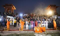 दिल्ली में टूटी परंपरा! राजघाट नहीं कैबिनेट मंत्रियों के साथ यमुना किनारे पहुंचीं CM रेखा गुप्ता