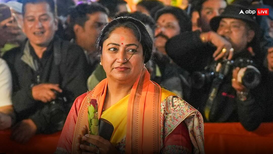 Rekha Gupta Reaction on Delhi CM Oath Taking Ceremony Arvind Kejriwal AAP Alka Lamba  शपथ से पहले CM रेखा गुप्ता के सख्त तेवर, ‘जो सरकार पिछले 12 साल से दिल्ली में…’