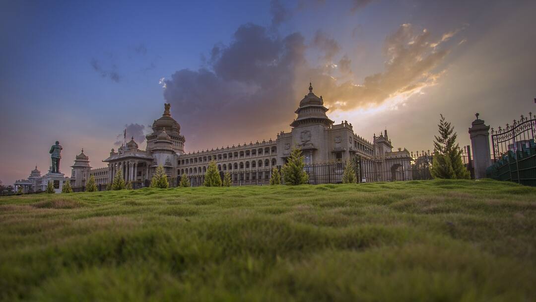 Bengaluru Faces Unprecedented Heatwave In February. Is 'Cool' City Set For Hotter Summer Than Delhi Bengaluru Faces Unprecedented Heatwave In February. Is 'Cool' City Set For Hotter Summer Than Delhi?