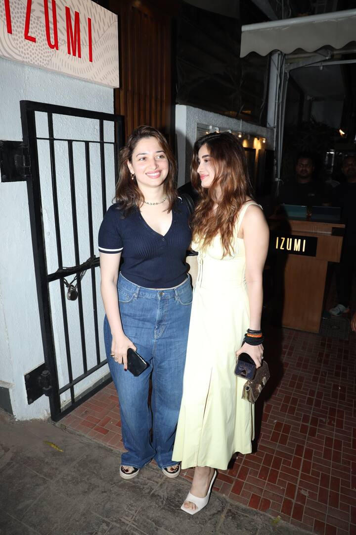 इस दौरान तमन्ना अपनी बीएफएफ राशा संग खूब मस्ती करती हुई नजर आईं.