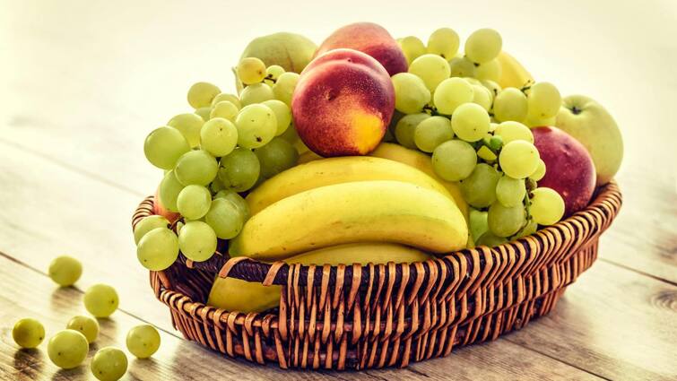 healthy foods some fruits help to reduce indigestion problem check the list Fruits Reduce Indigestion: ফল খেলে কমবে বদহজম, দূর হবে অ্যাসিডিটি-গ্যাসের সমস্যা, কী কী রাখবেন মেনুতে?