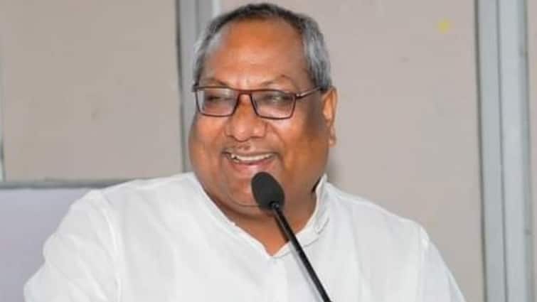Yogi Minister Sanjay Nishad Reaction on Etawah Katha Vachak Case Said Backward will be separated 'ऐसा ही होता रहा तो पिछड़े अलग हो जाएंगे', इटावा कथावाचक विवाद पर संजय निषाद का बयान